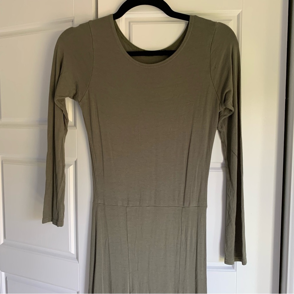 Maxi long sleeve olive green dress